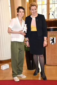 Einzeichnung der Jury in das Gästebuch von Berlin, Berlinale 2023