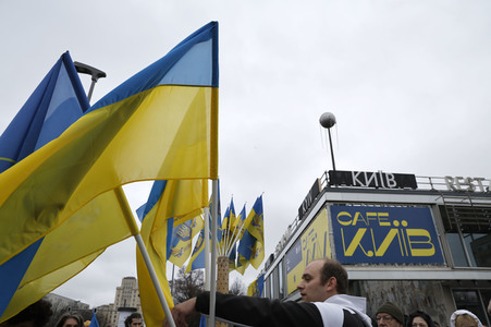 Demonstration für den Abzug russischer Truppen aus der Ukraine in Berlin