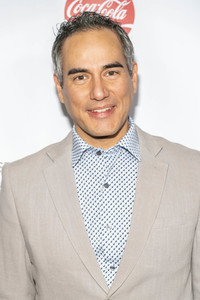 Serienpremiere 'Linked by Love' in Los Angeles