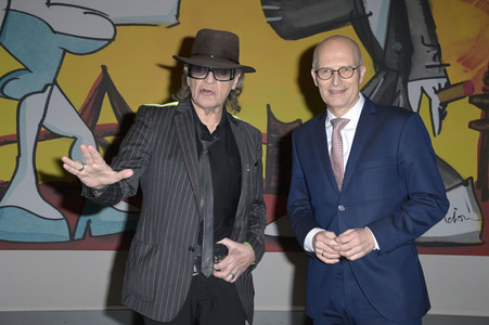 Ausstellungseröffnung in Anwesenheit von Udo Lindenberg im Bundesrat in Berlin