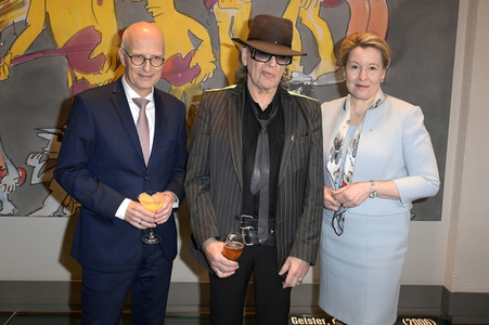 Ausstellungseröffnung in Anwesenheit von Udo Lindenberg im Bundesrat in Berlin