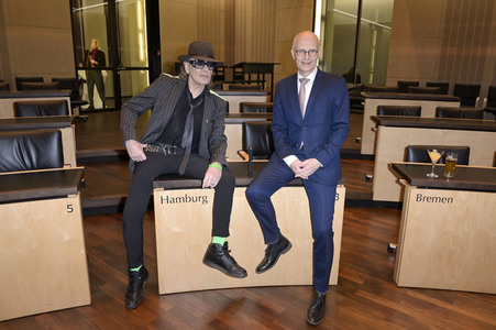 Ausstellungseröffnung in Anwesenheit von Udo Lindenberg im Bundesrat in Berlin