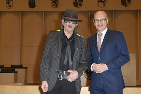 Ausstellungseröffnung in Anwesenheit von Udo Lindenberg im Bundesrat in Berlin