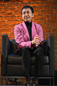 Maria Ressa und Bibiana Beglau auf der lit.Cologne 2023 in Köln