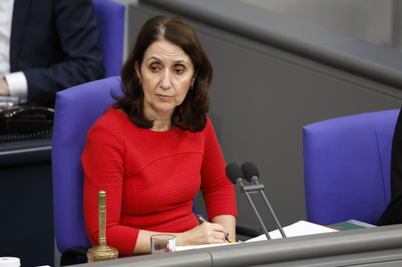 89. Sitzung des Deutschen Bundestages in Berlin