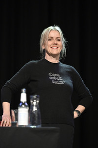 Jojo Moyes und Therese Hämer auf der lit.Cologne 2023 in Köln