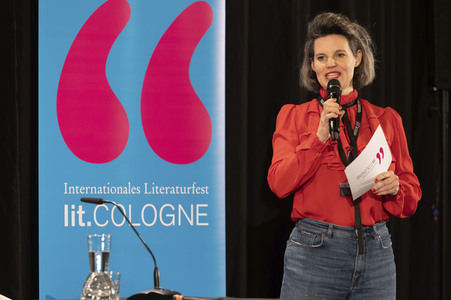 Annette Frier und Dietmar Bär auf der lit.Cologne 2023 in Köln