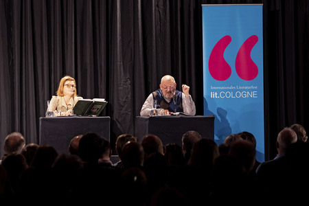 Annette Frier und Dietmar Bär auf der lit.Cologne 2023 in Köln