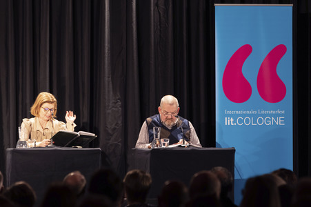 Annette Frier und Dietmar Bär auf der lit.Cologne 2023 in Köln