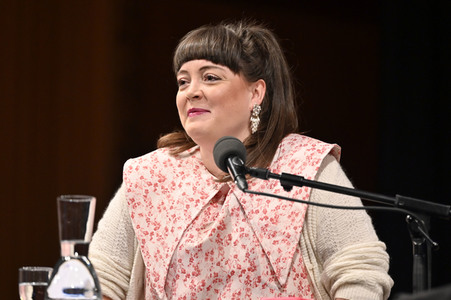 Lauren Groff und Nina Kunzendorf auf der lit.Cologne 2023 in Köln
