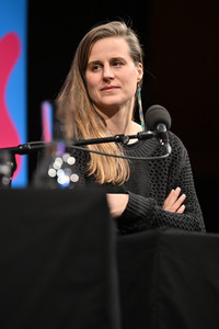 Lauren Groff und Nina Kunzendorf auf der lit.Cologne 2023 in Köln