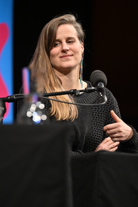 Lauren Groff und Nina Kunzendorf auf der lit.Cologne 2023 in Köln