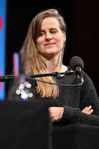 Lauren Groff und Nina Kunzendorf auf der lit.Cologne 2023 in Köln