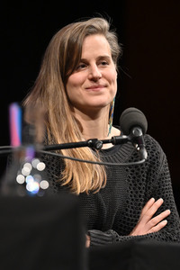 Lauren Groff und Nina Kunzendorf auf der lit.Cologne 2023 in Köln