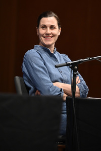 Lauren Groff und Nina Kunzendorf auf der lit.Cologne 2023 in Köln