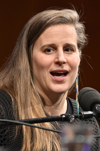 Lauren Groff und Nina Kunzendorf auf der lit.Cologne 2023 in Köln