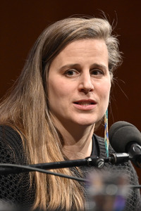 Lauren Groff und Nina Kunzendorf auf der lit.Cologne 2023 in Köln