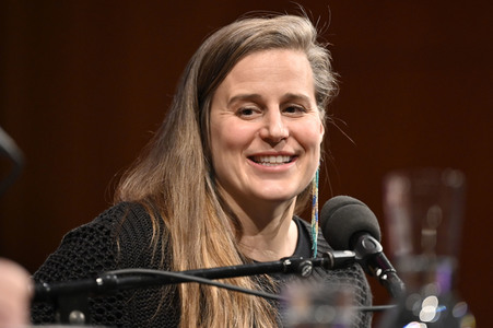 Lauren Groff und Nina Kunzendorf auf der lit.Cologne 2023 in Köln