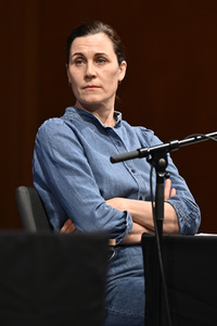 Lauren Groff und Nina Kunzendorf auf der lit.Cologne 2023 in Köln