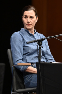Lauren Groff und Nina Kunzendorf auf der lit.Cologne 2023 in Köln