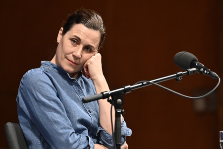 Lauren Groff und Nina Kunzendorf auf der lit.Cologne 2023 in Köln