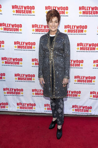 Enthüllung von Mary Pickfords Kleid im Hollywood Museum in Los Angeles