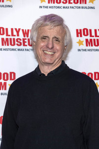 Enthüllung von Mary Pickfords Kleid im Hollywood Museum in Los Angeles