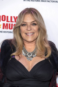 Enthüllung von Mary Pickfords Kleid im Hollywood Museum in Los Angeles