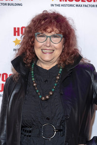 Enthüllung von Mary Pickfords Kleid im Hollywood Museum in Los Angeles