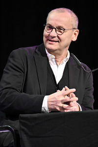 Claudia Michelsen, Fabian Hinrichs und Knut Elstermann auf der lit.Cologne 2023 in Köln
