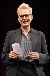 Nina Kunzendorf, Rufus Beck und Bärbel Schäfer auf der lit.Cologne 2023 in Köln