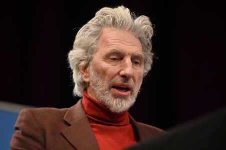 Nina Kunzendorf, Rufus Beck und Bärbel Schäfer auf der lit.Cologne 2023 in Köln