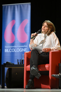 Svenja Flaßpöhler, Michel Friedman und Richard David Precht auf der lit.Cologne 2023 in Köln