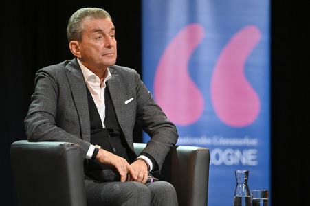 Svenja Flaßpöhler, Michel Friedman und Richard David Precht auf der lit.Cologne 2023 in Köln