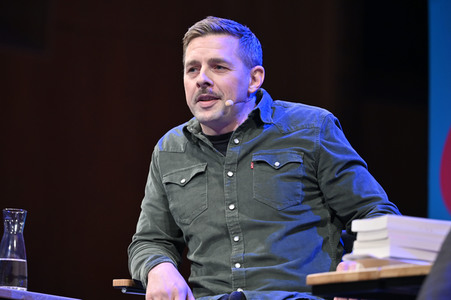 Klaas Heufer-Umlauf auf der lit.Cologne 2023 in Köln