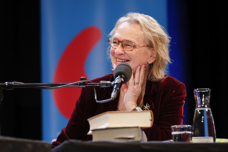 Elke Heidenreich, Dirk von Petersdorff und Marc-Aurel Floros auf der lit.Cologne 2023 in Köln