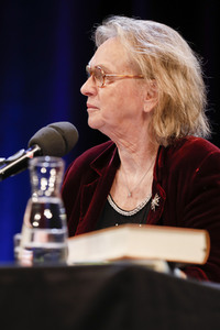 Elke Heidenreich, Dirk von Petersdorff und Marc-Aurel Floros auf der lit.Cologne 2023 in Köln