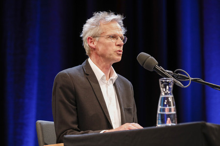 Elke Heidenreich, Dirk von Petersdorff und Marc-Aurel Floros auf der lit.Cologne 2023 in Köln