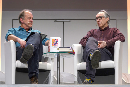 Ian McEwan, Bernhard Robben und Ulrich Noethen auf der lit.Cologne 2023 in Köln