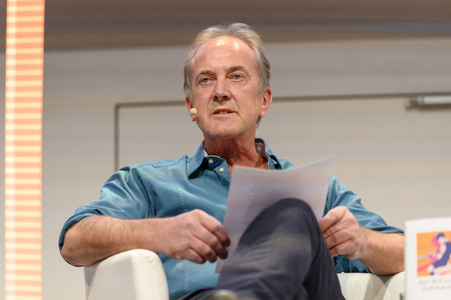 Ian McEwan, Bernhard Robben und Ulrich Noethen auf der lit.Cologne 2023 in Köln