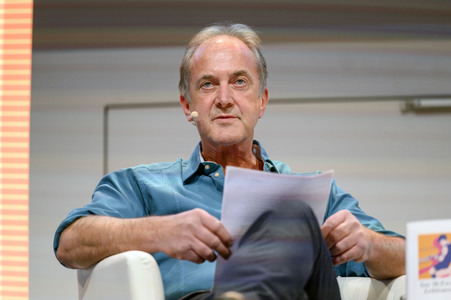 Ian McEwan, Bernhard Robben und Ulrich Noethen auf der lit.Cologne 2023 in Köln