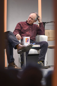 Ian McEwan, Bernhard Robben und Ulrich Noethen auf der lit.Cologne 2023 in Köln