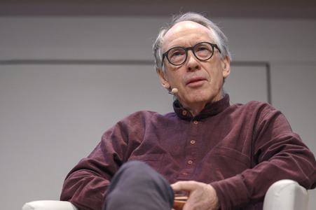 Ian McEwan, Bernhard Robben und Ulrich Noethen auf der lit.Cologne 2023 in Köln