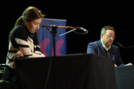 Matthias Brandt und Johanna Wokalek auf der lit.Cologne 2023 in Köln