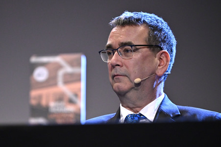 Mick Herron und Dietmar Bär auf der lit.Cologne 2023 in Köln