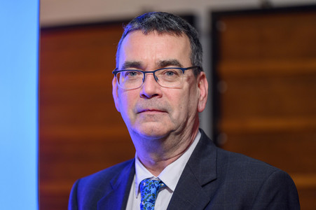 Mick Herron und Dietmar Bär auf der lit.Cologne 2023 in Köln