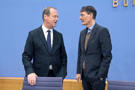 Bundespressekonferenz Digitalisierungsstrategie für Gesundheit und Pflege in Berlin