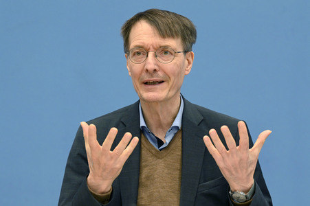 Bundespressekonferenz Digitalisierungsstrategie für Gesundheit und Pflege in Berlin