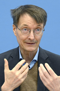 Bundespressekonferenz Digitalisierungsstrategie für Gesundheit und Pflege in Berlin