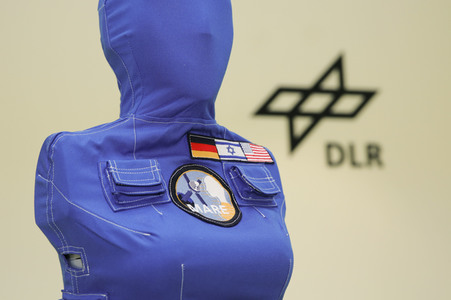 Pressekonferenz in Deutschen Zentrum für Luft-und Raumfahrt in Köln